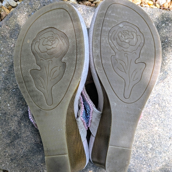 Mountain Sole Women's 7.5 Leather Sandals Slides Wedge Heels Pink Silver Beads - Picture 10 of 11